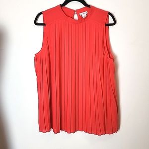 #24- Pleated Sleeveless Blouse -large- hot flamingo pink 💗